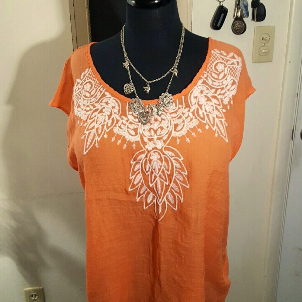 New without tags plus size blouse